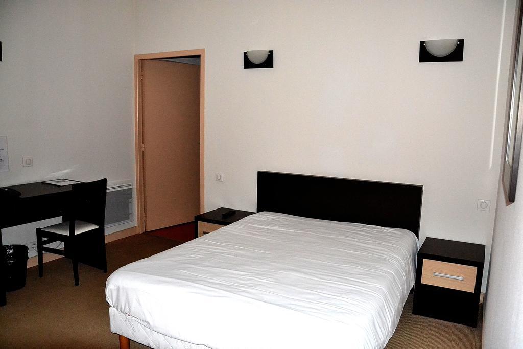 Hotel Les Benedictins Limoges Phòng bức ảnh
