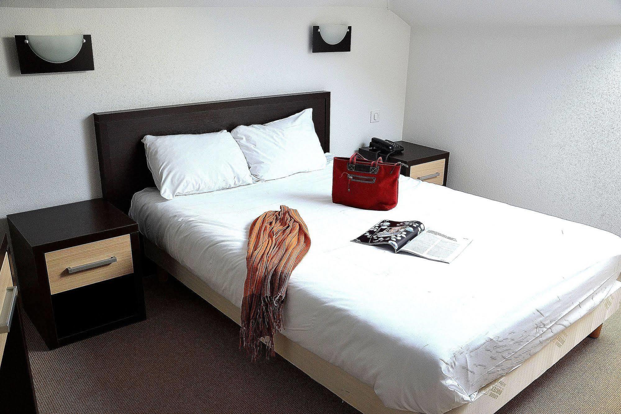 Hotel Les Benedictins Limoges Ngoại thất bức ảnh